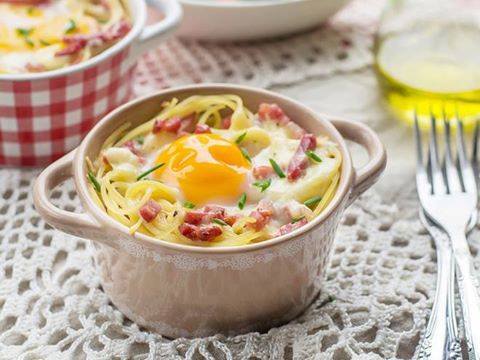Паста Карбонара: рецепт с беконом, сыром и яйцом 